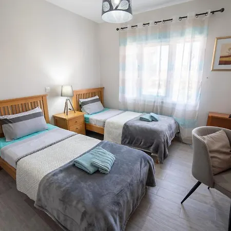 Paradise Gardens2 With Waking Distance To The Sea Apartamento